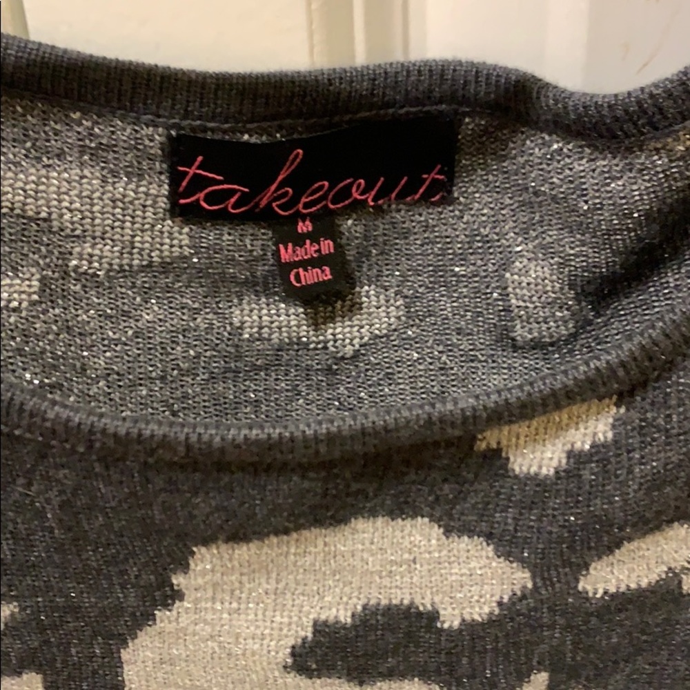 Takeout Gray Leopard Print Long Sleeve shirt Medium - Picture 2 of 3